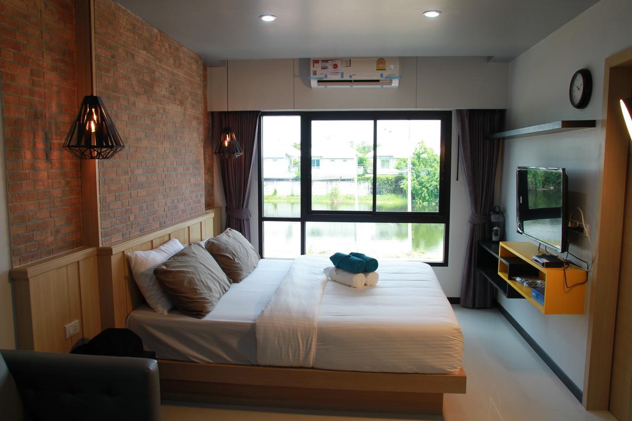 Bangkok Boutique Resort Rangsit Патум Тани Екстериор снимка